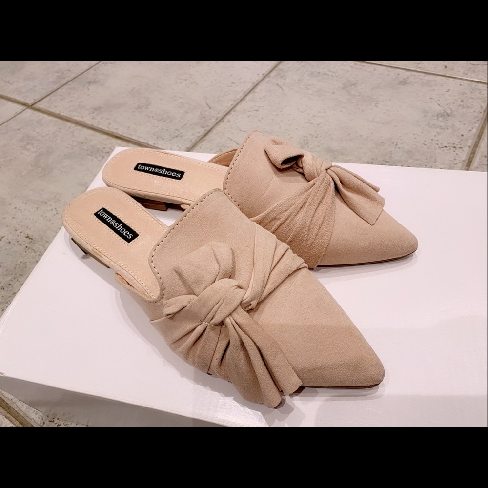 Town Shoes pale pink leather mules